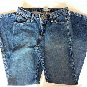 Women’s Wrangler Cowgirl Cut jeans. Size 7/8 x 32.